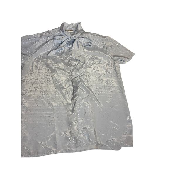 Blue Laura Mae 1980's tie neck blouse with blue floral design - Picture 2 of 6